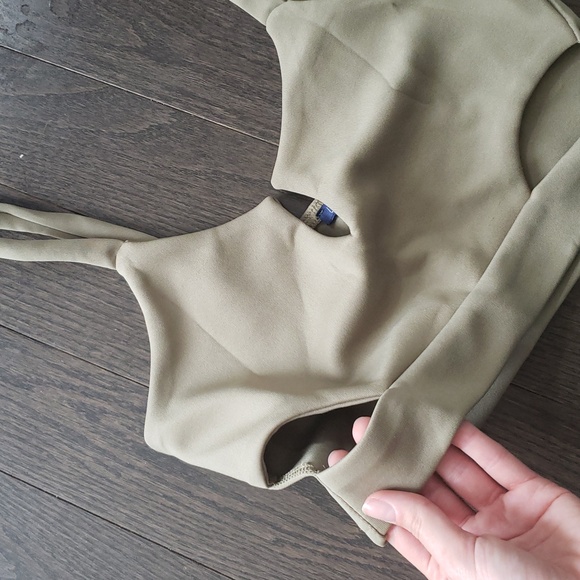 Cute Top - Picture 3 of 3